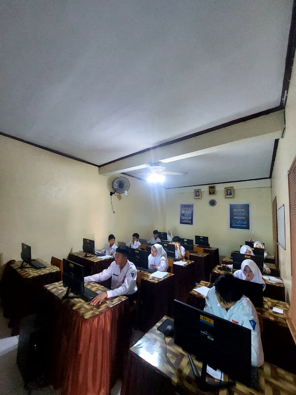 Kegiatan Pembelajaran di lab Komputer