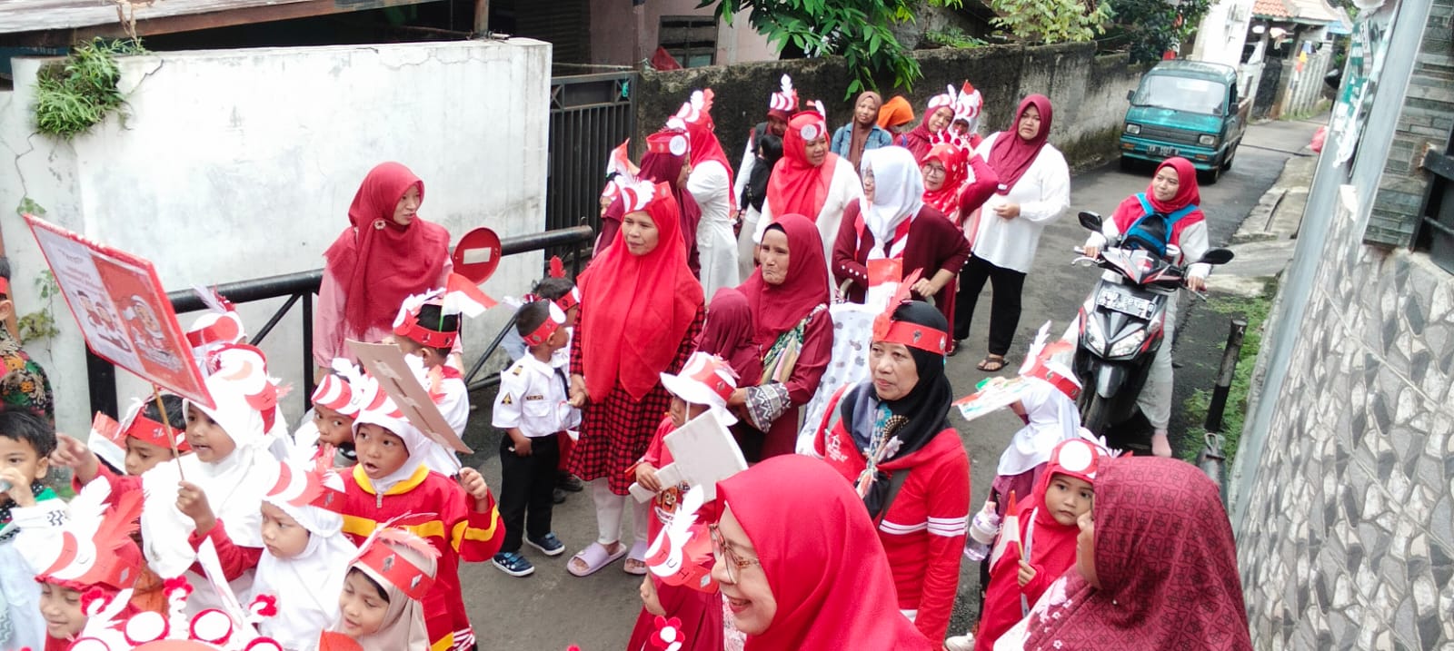 Kegiatan Pawai Memeriahkan Hari Kemerdekaan RI.