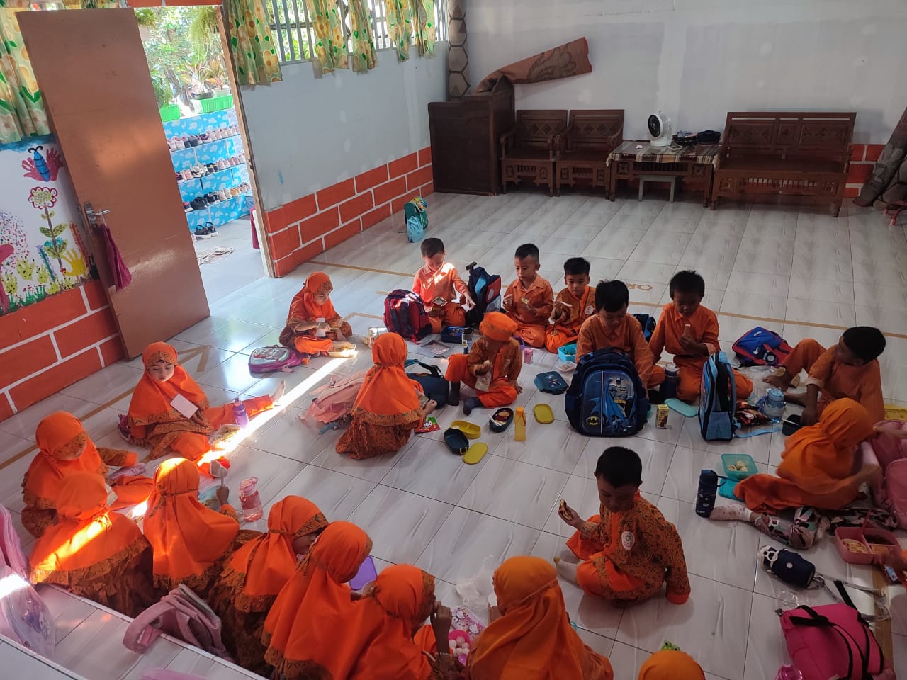 Kegiatan Makan Sehat Bergizi