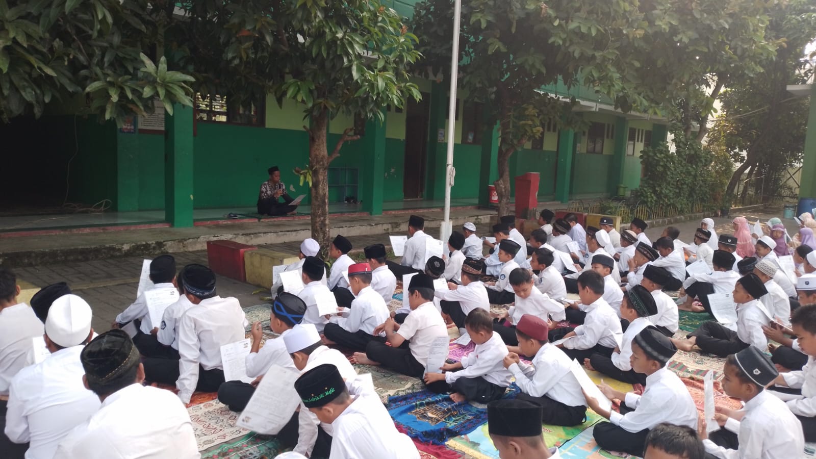 Sholat duha dan Pembagian sertifikat